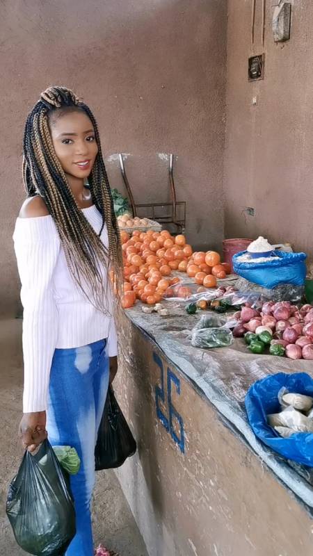 2021-04-03 京寄厹q03小时前 老五每天都穿戴这么漂亮,非洲最漂亮的