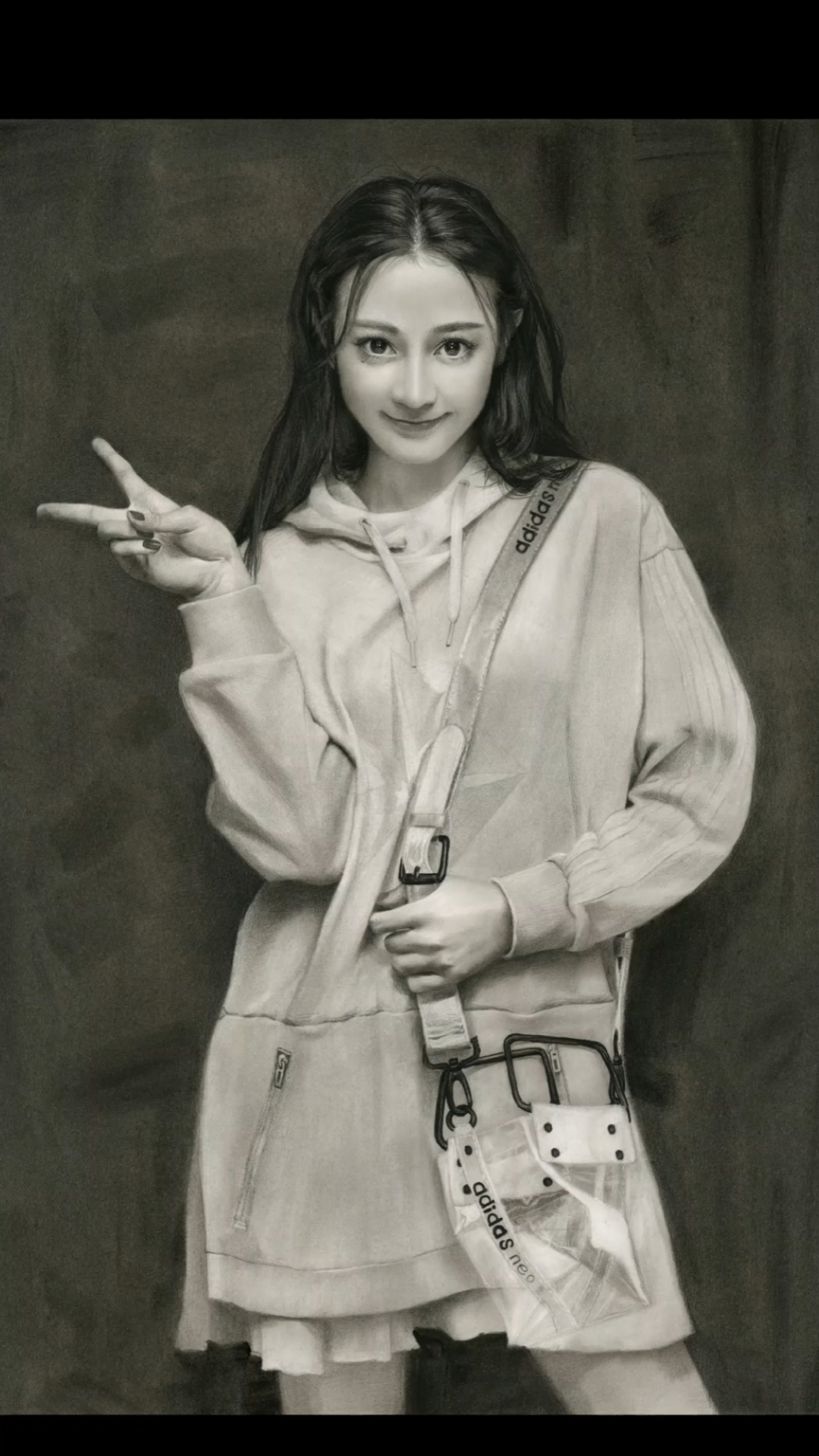 绘画#学员写实素描半身像《迪丽热巴》