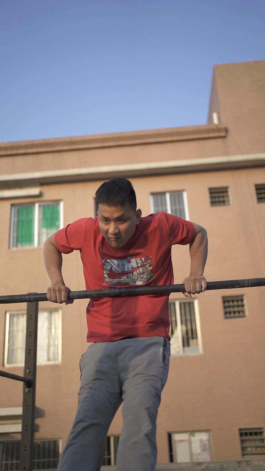 健身#兄弟10个引体向上的基础,学习一个月解锁了双力臂