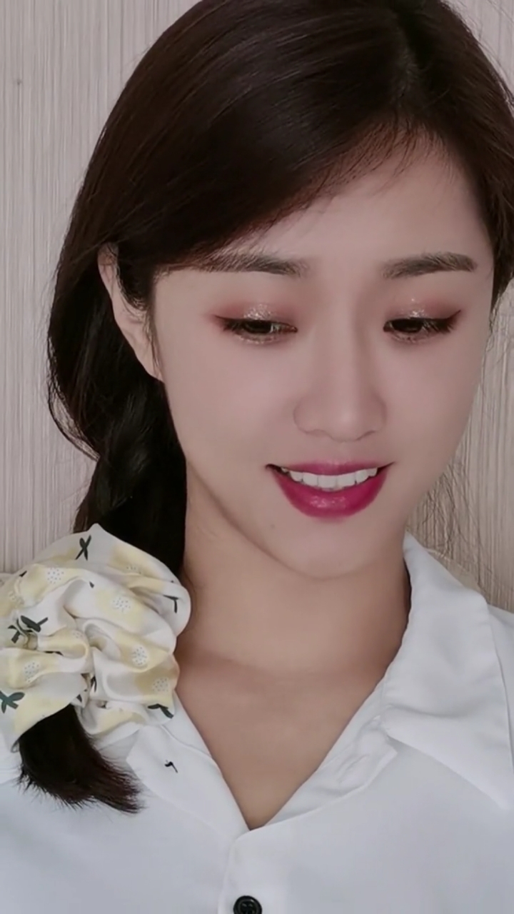 最美的妮#三妮影像,出水芙蓉一般.