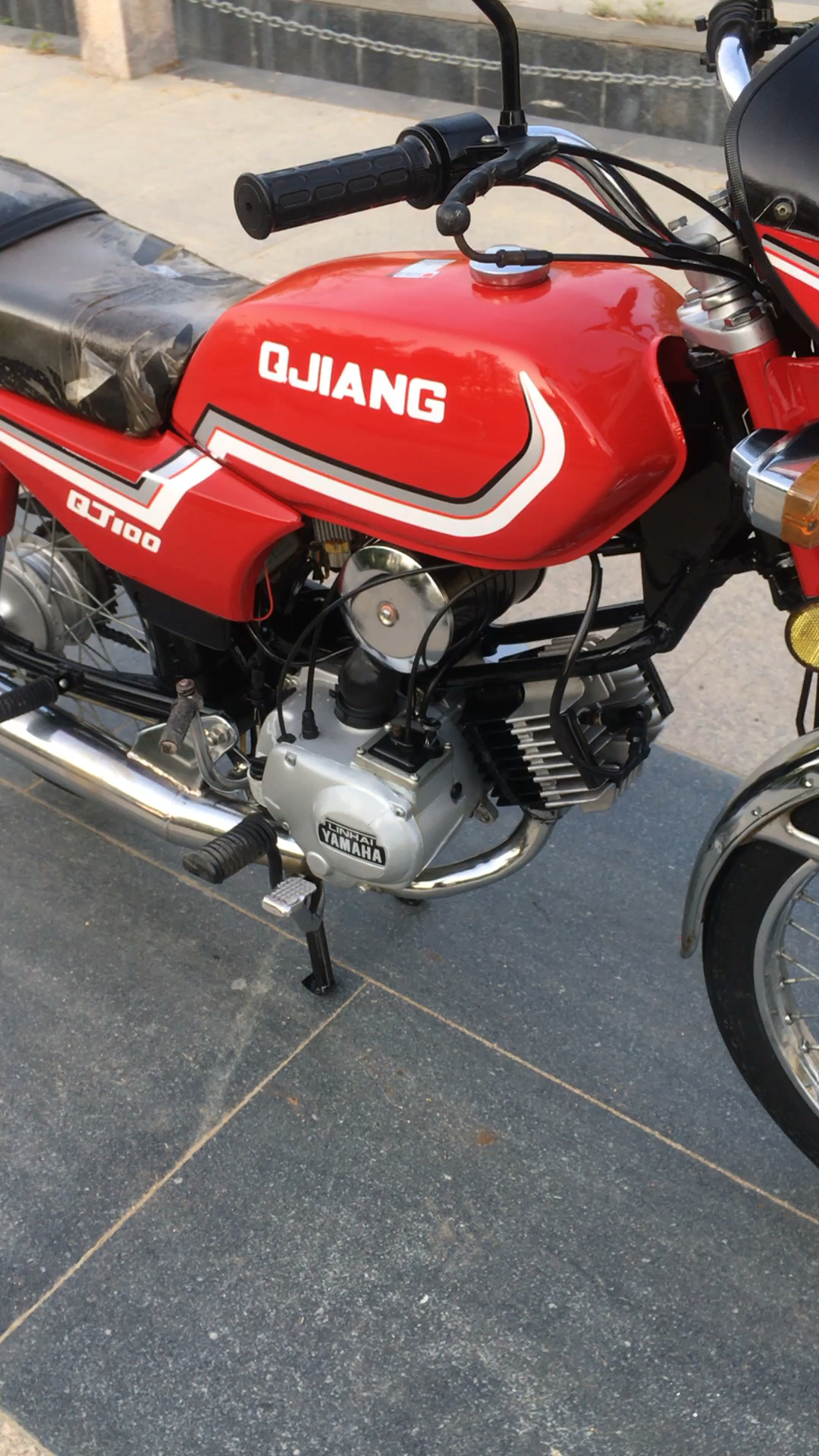 1997年钱江摩托第一批与雅马哈合作出品两冲重100cc发动机-度小视