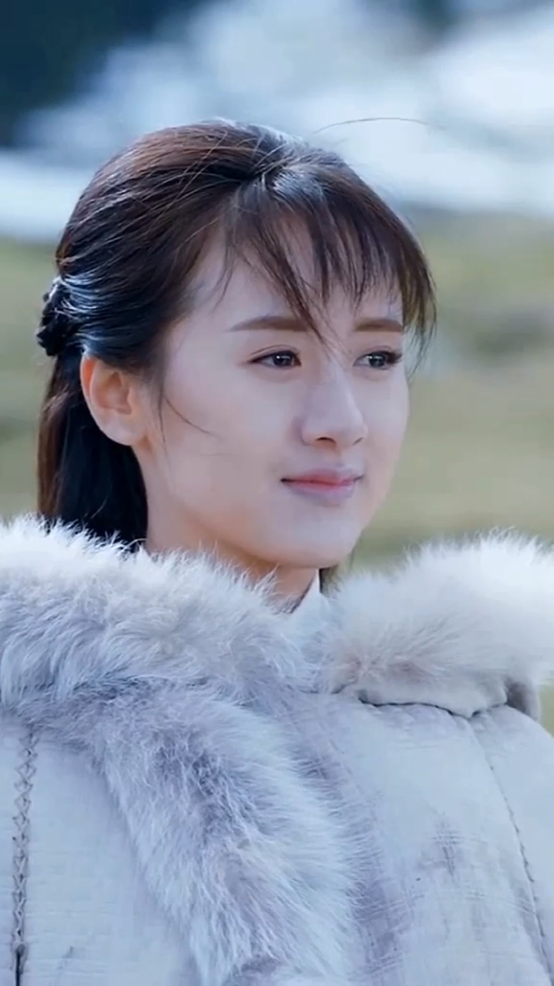 袁冰妍#北国风光,雪花纷飞;白衣女子,仙气十足.