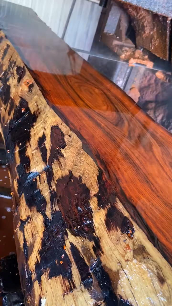 大红酸枝,大料水切大板.