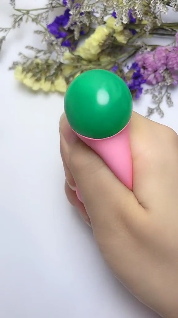 手工制作#给闺蜜做了个减压神器