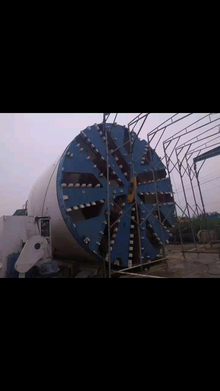 小松6米4盾构机