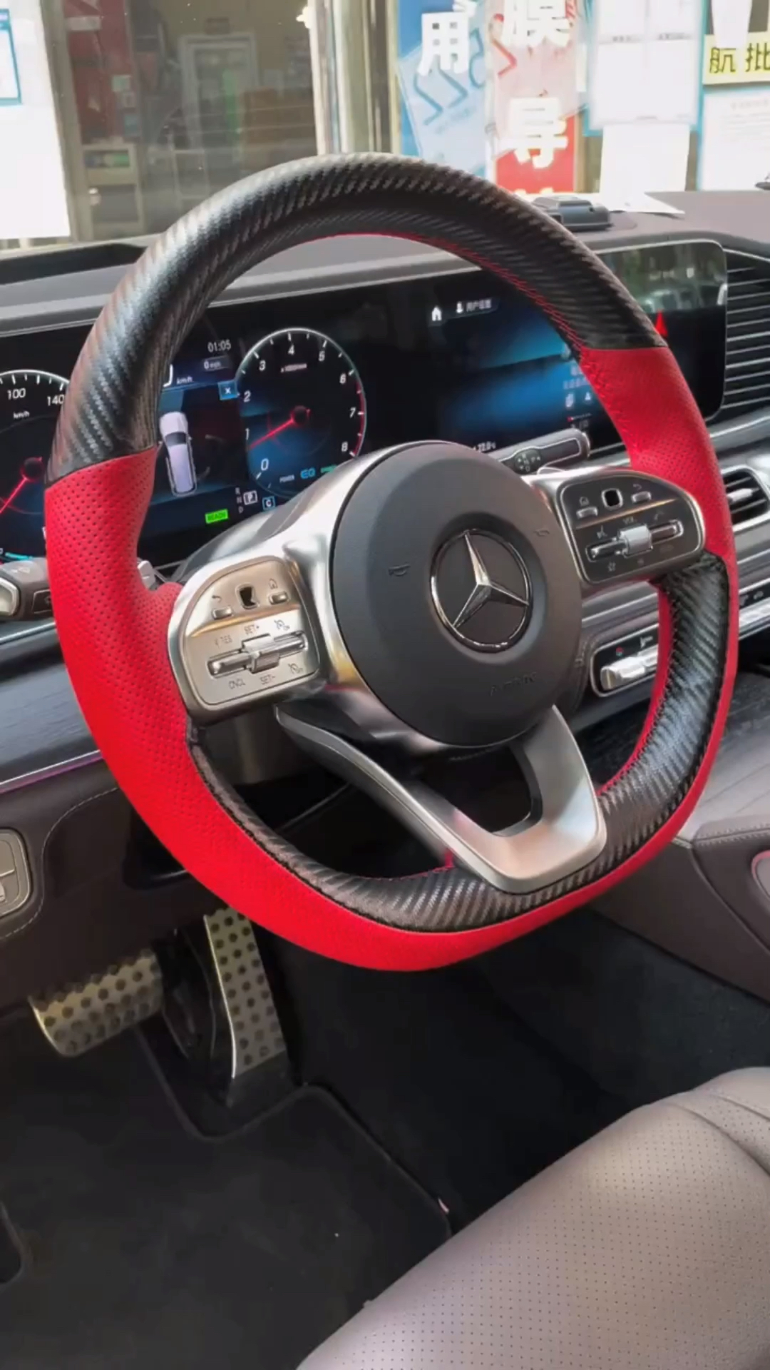 奔驰e系手缝真皮方向盘套红黑相间确实漂亮