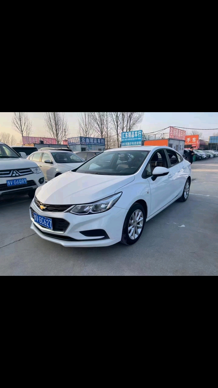 新到18年雪弗兰科鲁兹,18款自动挡天窗,大屏导航真皮,非常省油,车况