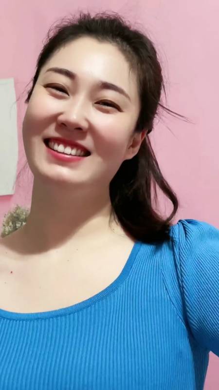 79条评论 0/100 回复 mgx137667011011天前 这大娘们年轻时一定很漂亮