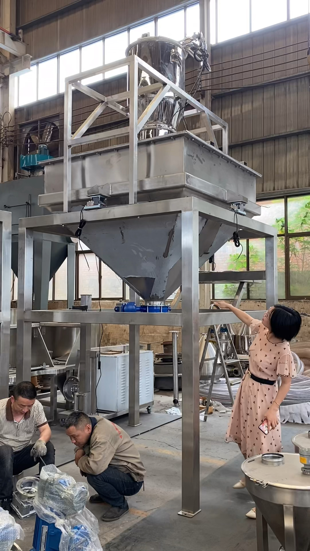 不推x,只推荐,你若需要我刚好专业,真空上料机配套称重定量料仓定量