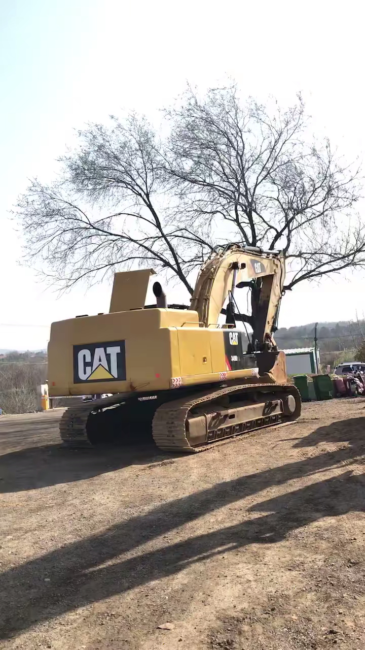 刚落地的卡特349挖机,车况性能很好,随时可以看车试车,满意为止!