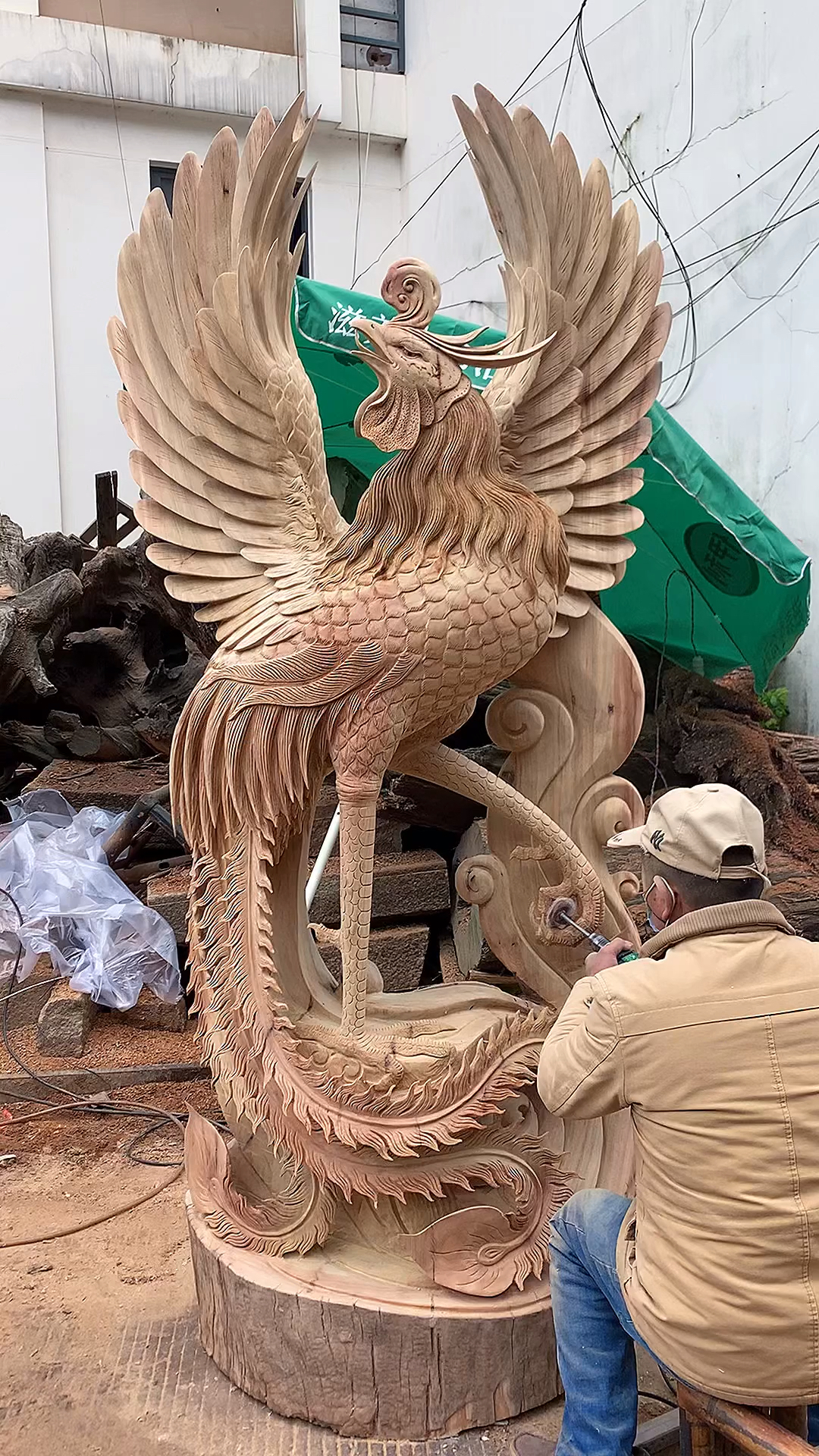 木雕制作过程#木雕工艺品凤凰