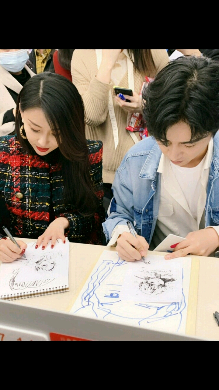 娱乐#陈晓贾青同框参加活动,一帅一美,期待两人新剧了不起的儿科医生