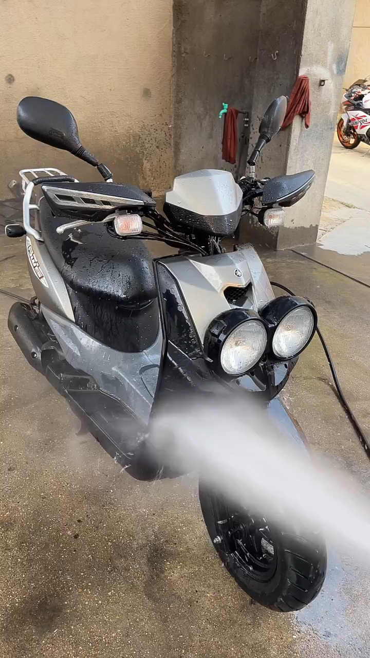 雅马哈鸭子!喜欢机车的朋友们关注一下!