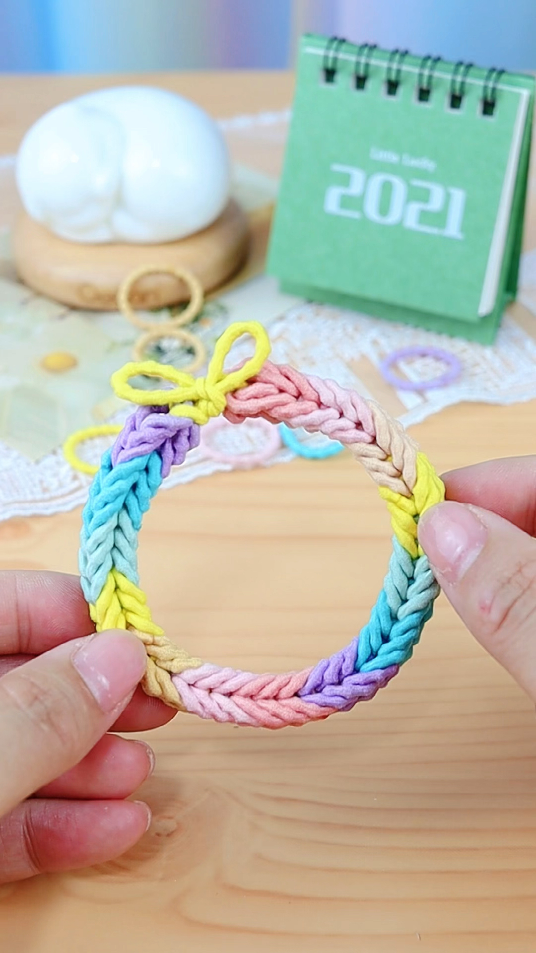 手工制作给最要好的憨憨闺蜜做个简单又好看的幸运手环吧