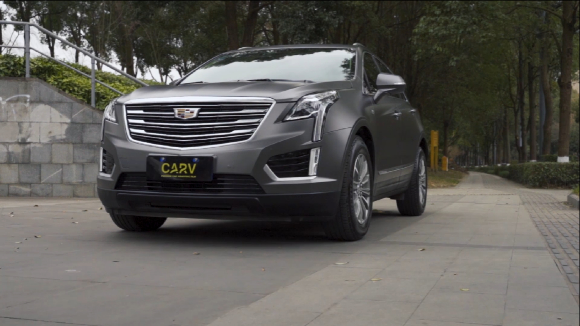 汽车改色贴膜#汽车改色膜颜色大全?凯迪拉克xt5改色石墨灰