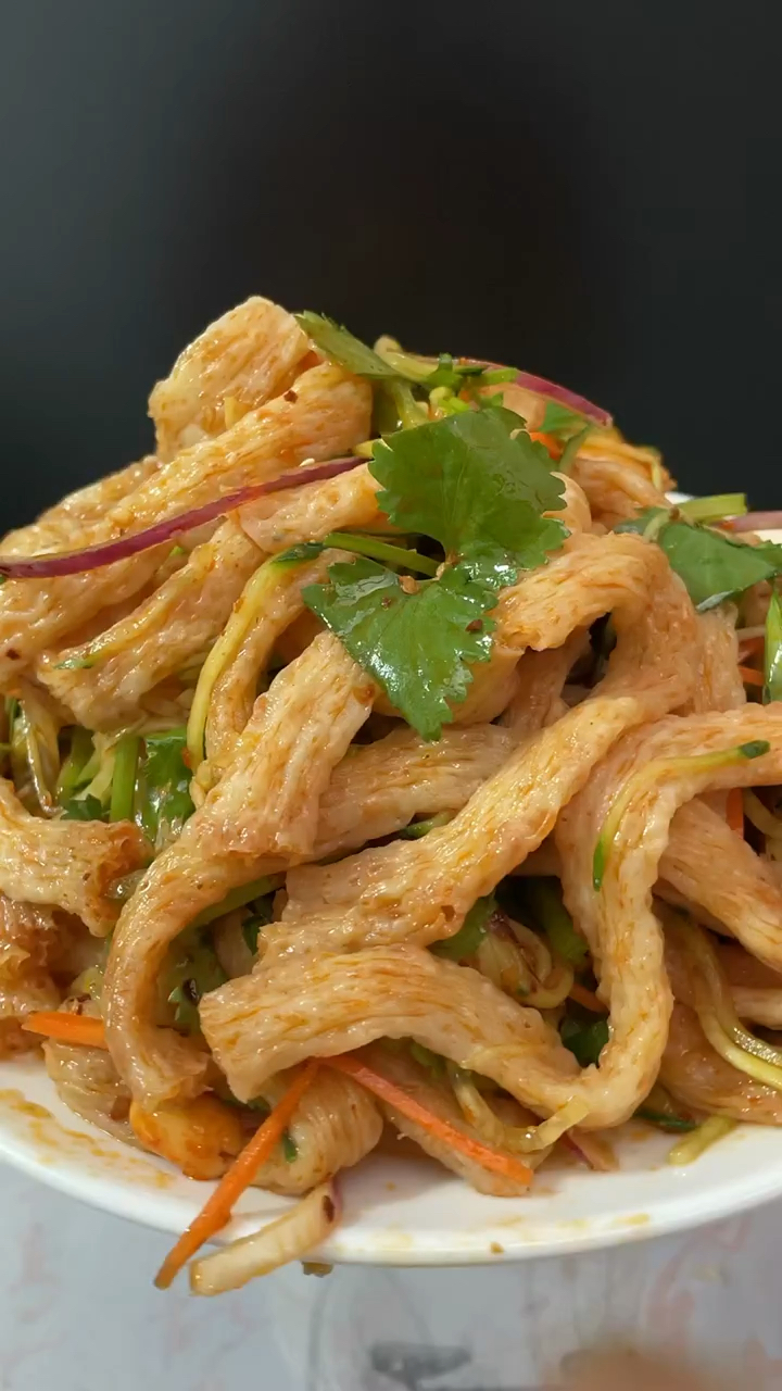 凉拌牛筋面嘎嘎好吃