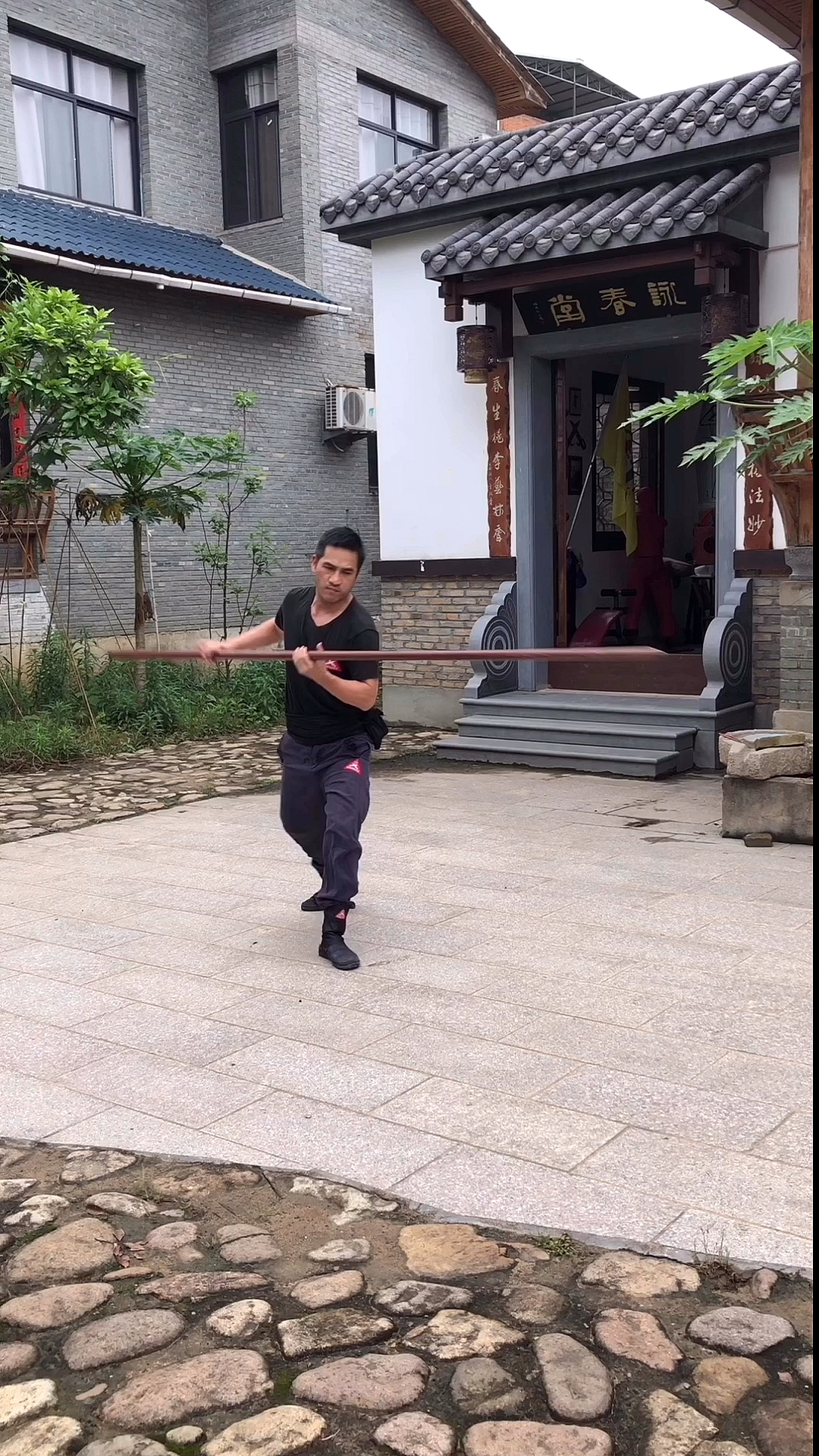 中华功夫六点半棍棍长36米昆典木制成沉实坚韧