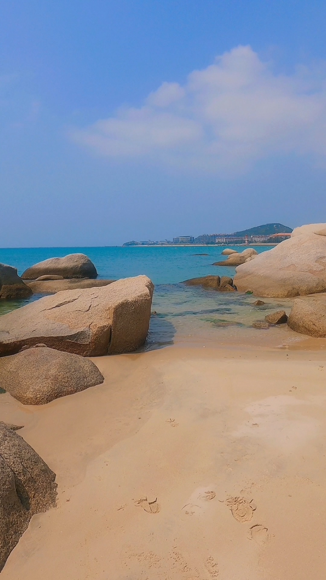 惠州9小时#带你去看海,海可以治愈一切,蓝天白云美丽的惠州情人湾一 