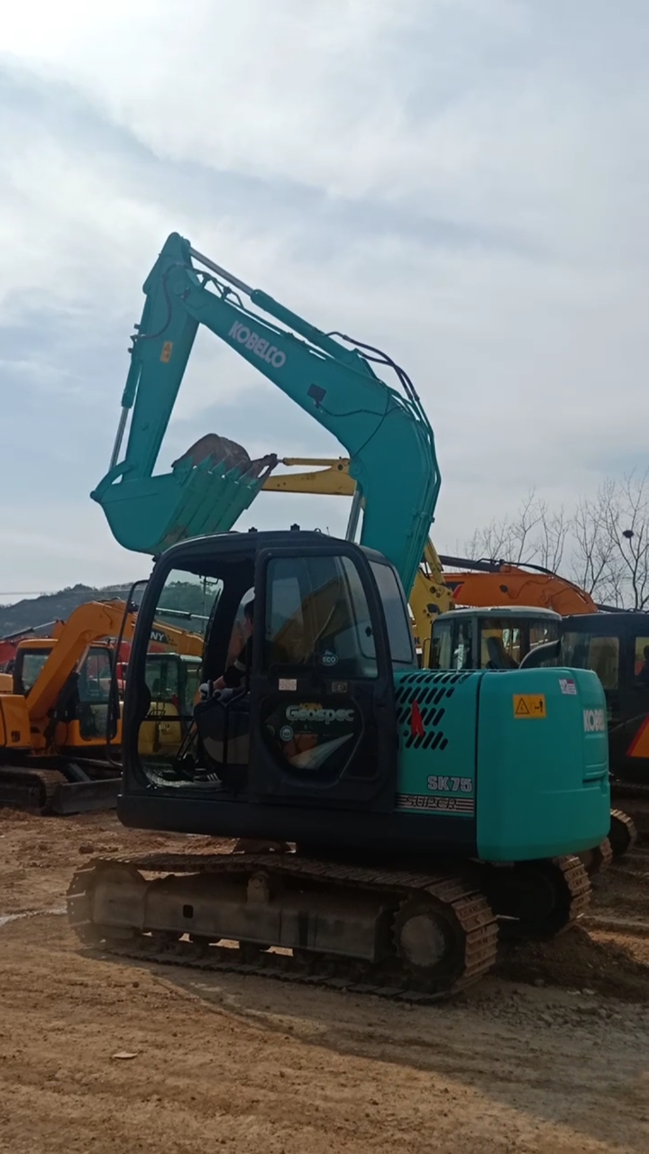 二手挖掘机个人#神钢75二手挖掘机试机现场