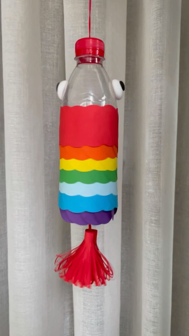 新年手工#用矿泉水瓶做一个彩虹鱼灯笼吧-度小视