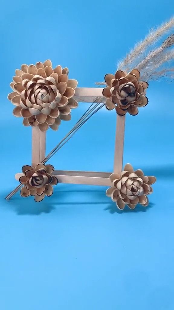 手工制作#变废为宝开心果壳和冰棍儿一物两用,既可以当桌上摆件又
