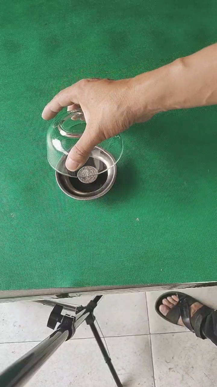 这是高手#硬币增多震撼魔术