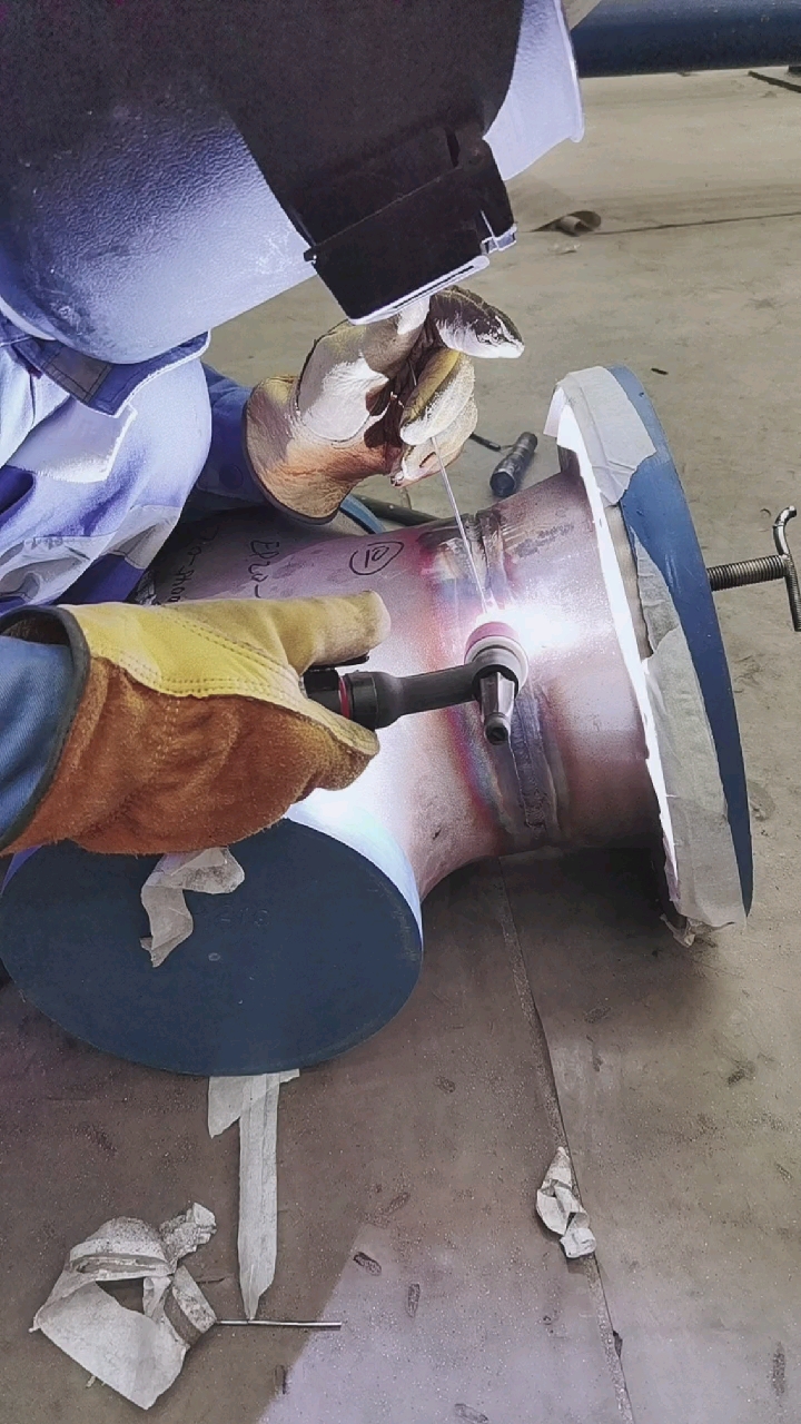 动态打卡挑战赛#铜镍合金管道焊接,这可是技术活,工资也高!