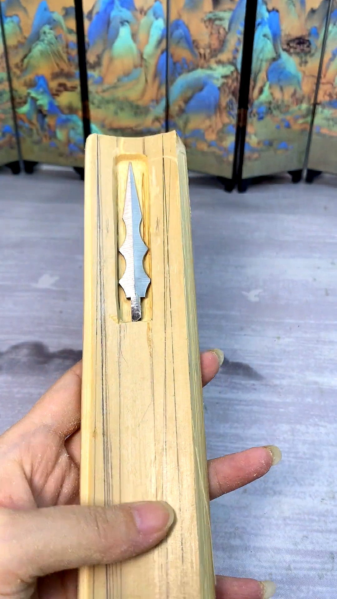 暗器如意乾坤扇第一集扇骨机关原理都是一样的我们从机关做起吧