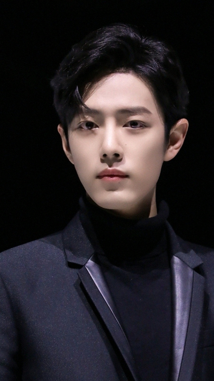 肖战#肖战从小就会挑眉撩人