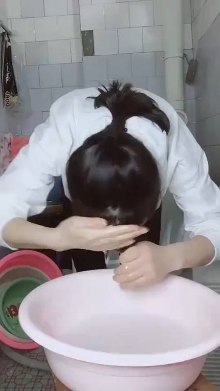 上班来不及了,有没有和我同款的,就洗刘海-全民小视频