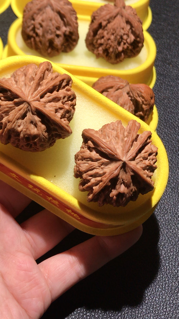 文玩核桃纯天然五棱五星上将年底换车就靠他啦