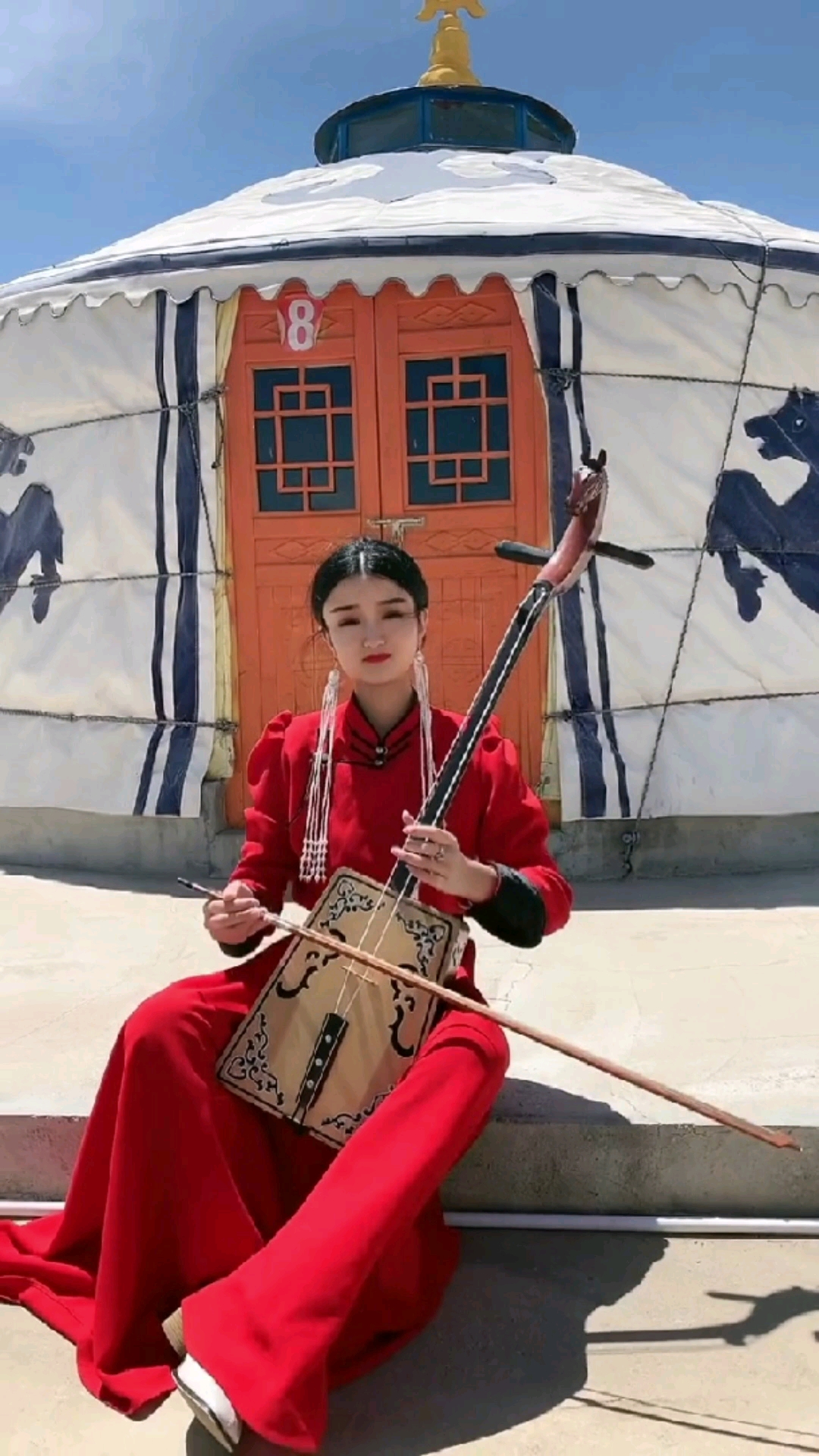 经典音乐#美女马头琴演奏《远古的梦》-度小视
