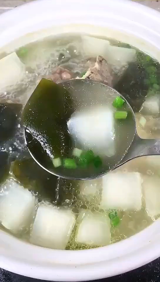 家常菜#筒骨萝卜海带汤