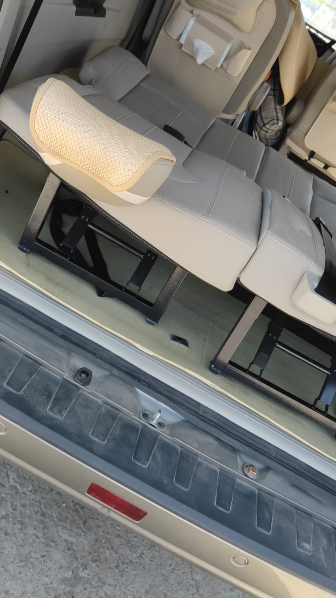 汽车那些事#风行菱智m5改装床车