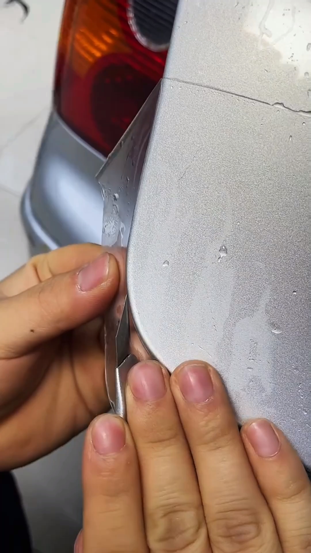 汽车隐形车衣边角收边裁膜教程这样贴出来的隐形车衣才完美