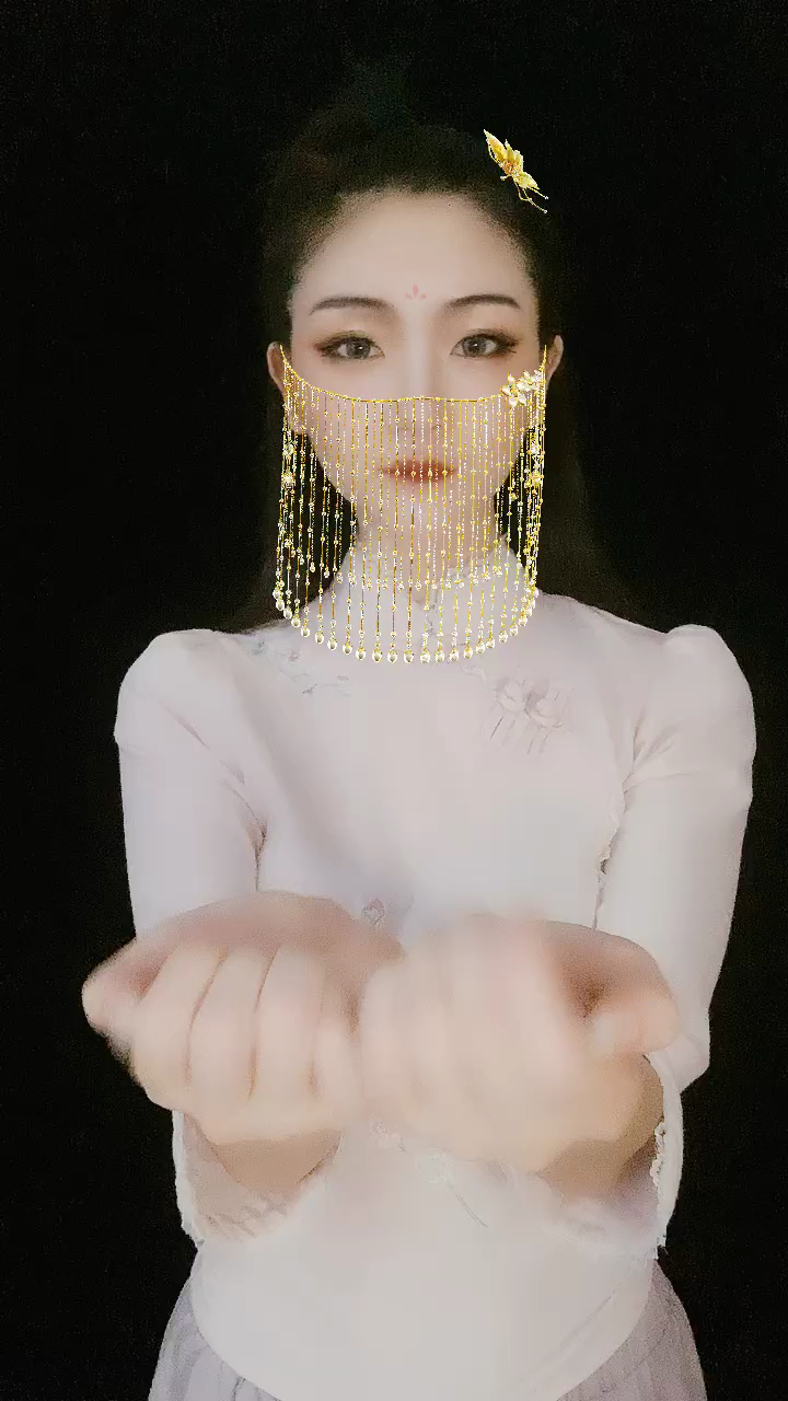 羽儿小姐姐手舞衣带渐宽终不悔为伊消得人憔悴