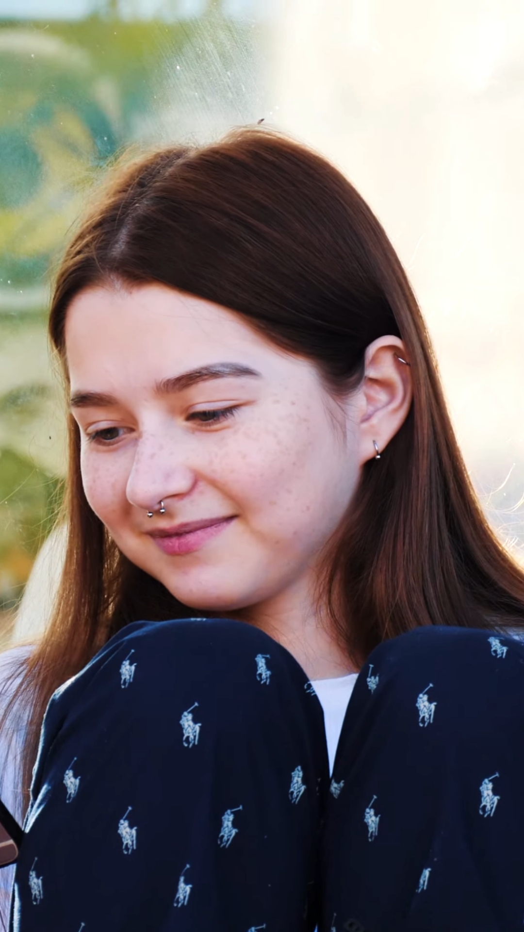 有鼻环的俄罗斯姑娘!你们觉得好看吗?