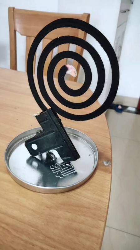 自从有了这招,点蚊香再也不担心烧一半就灭火了