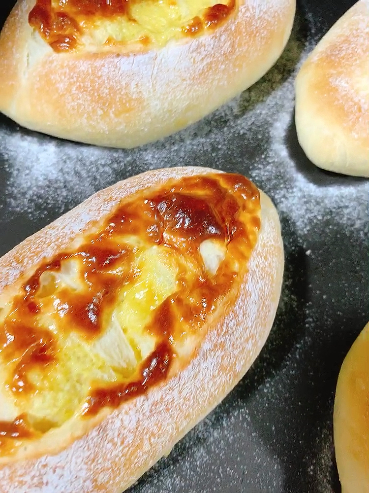 岩烧榴莲面包