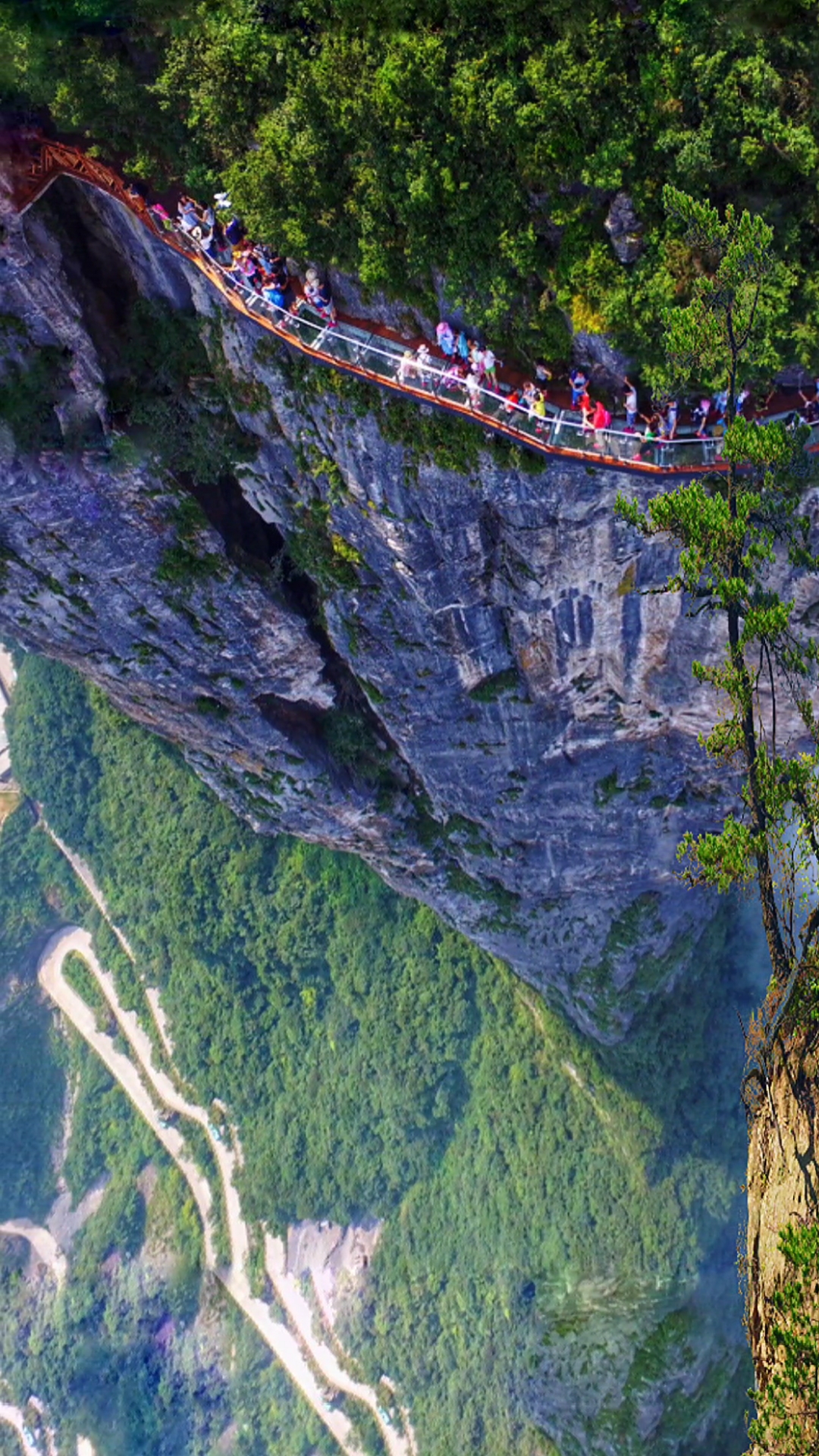 天门山有多高图片