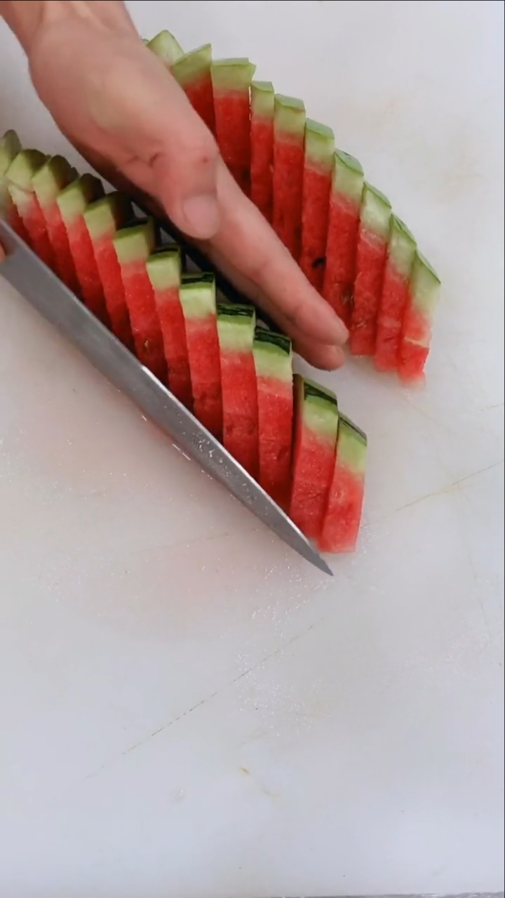 西瓜摆盘切法简单图片