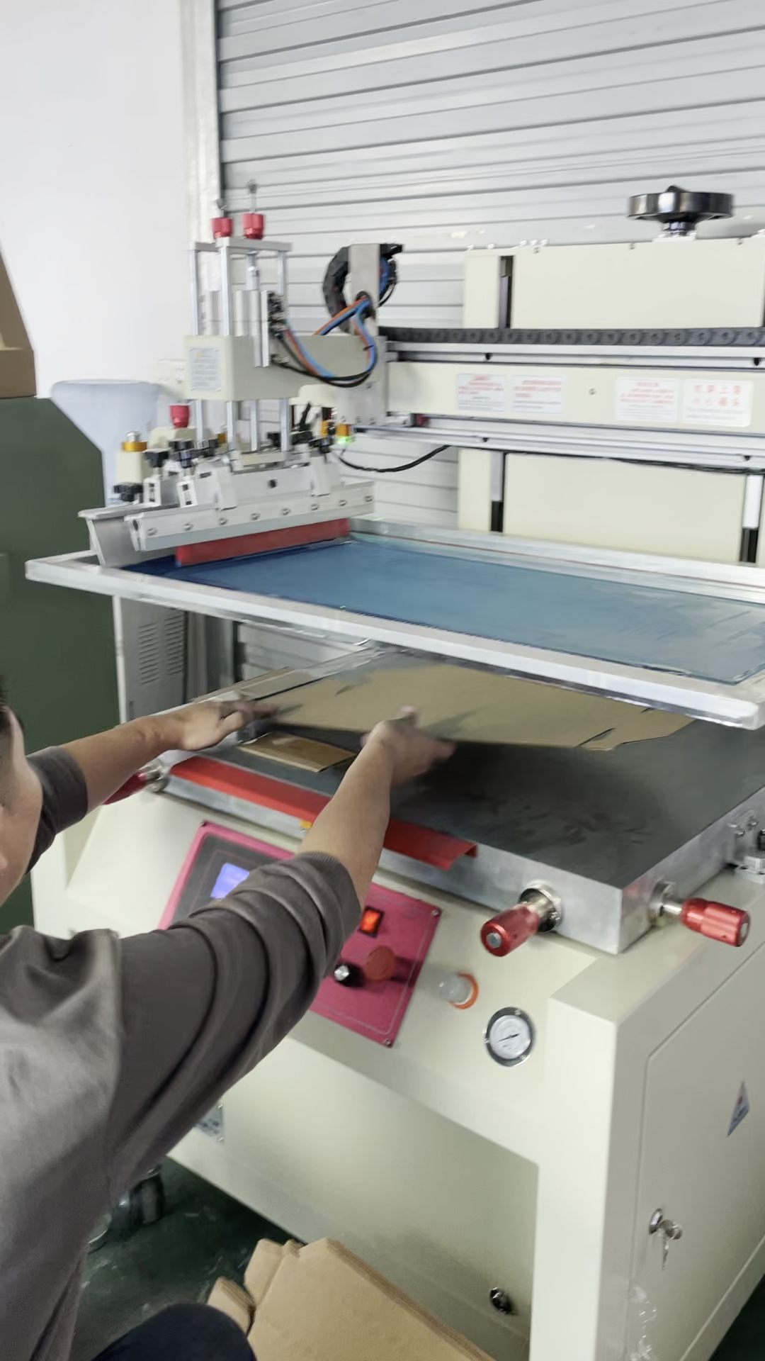 佛山市丝印机佛山平面网印机全自动丝网印刷机东莞市万峰印刷机械有限