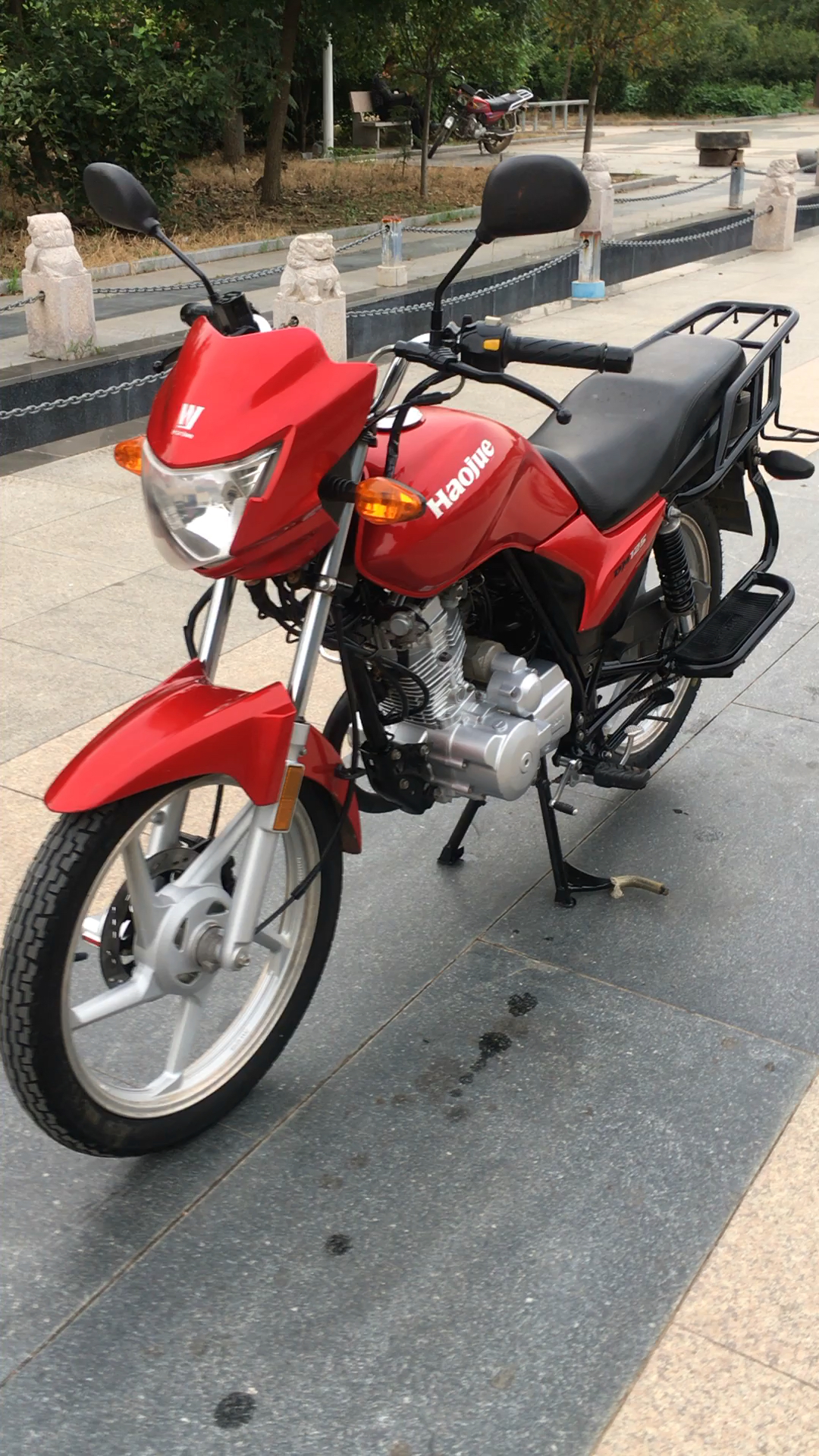 豪爵dm125翼爽5档发动机循环放位,这款是高配版带前碟刹带脚皮动力顶