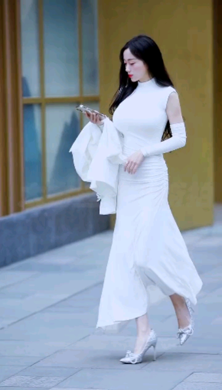 街拍美女#像这么好看的小姐姐现实中应该很难看到吧
