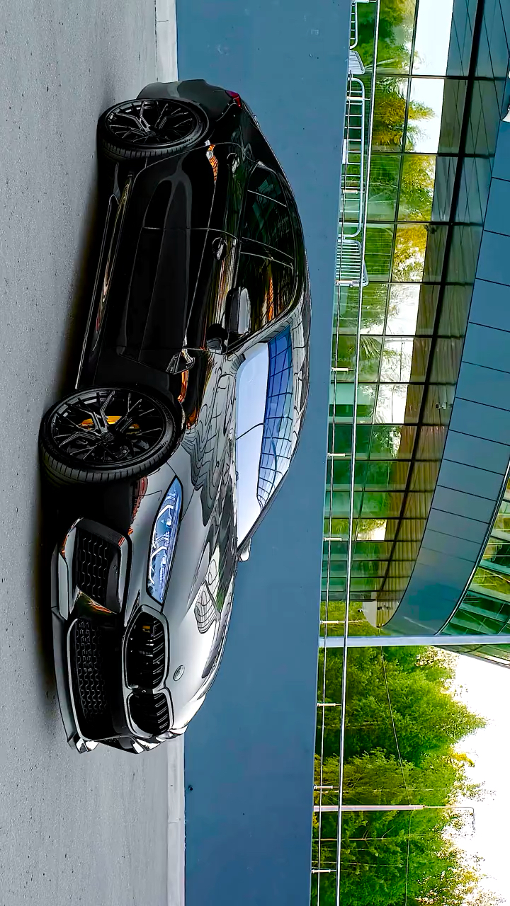 宝马m8四门轿跑百公里24秒的成绩家用性能两不误最后听一下m8装了天蝎