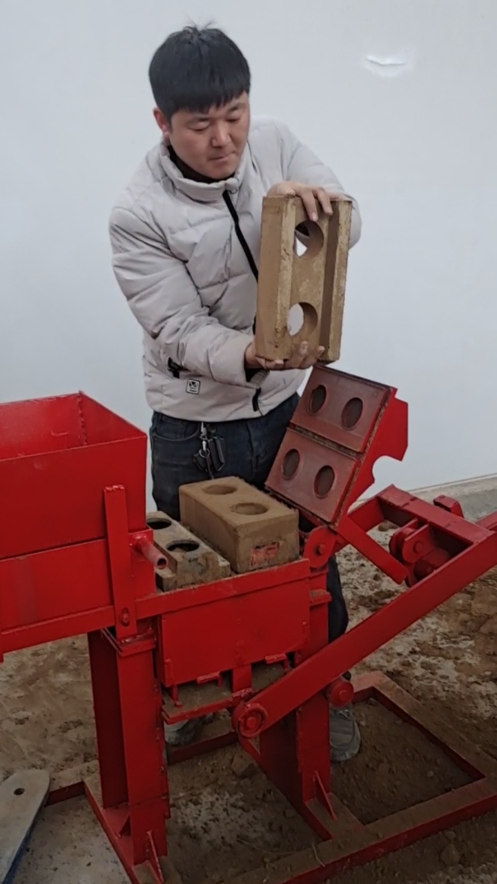 黏土制砖机#手工免烧黏土空心制砖机,一机多用,可更换模具.