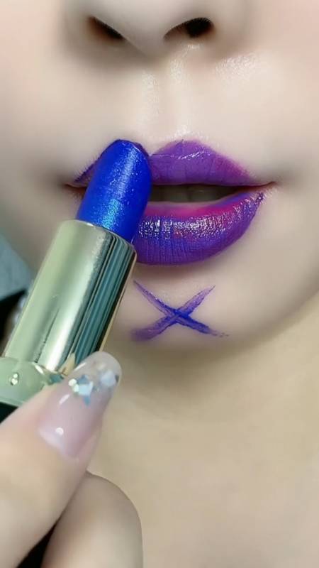 蓝色妖姬变色口红,千人千色