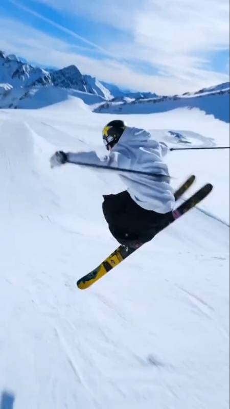滑雪#这一系列动作真是帅到人尖叫,谁说双板不够酷?