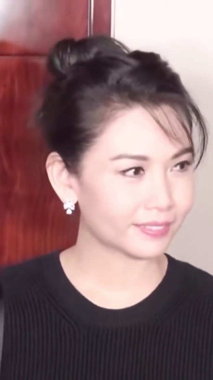 颜值大pk#邱淑贞罕见现身接受采访,直言不会复出,拍戏也没人看了!