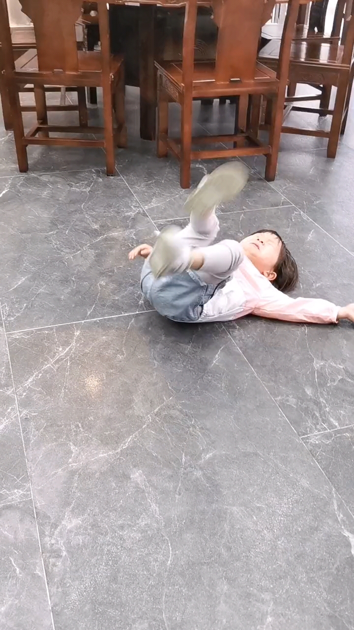 搞笑段子剧#我算了一下如今这样撒泼打滚已经降到三秒钟
